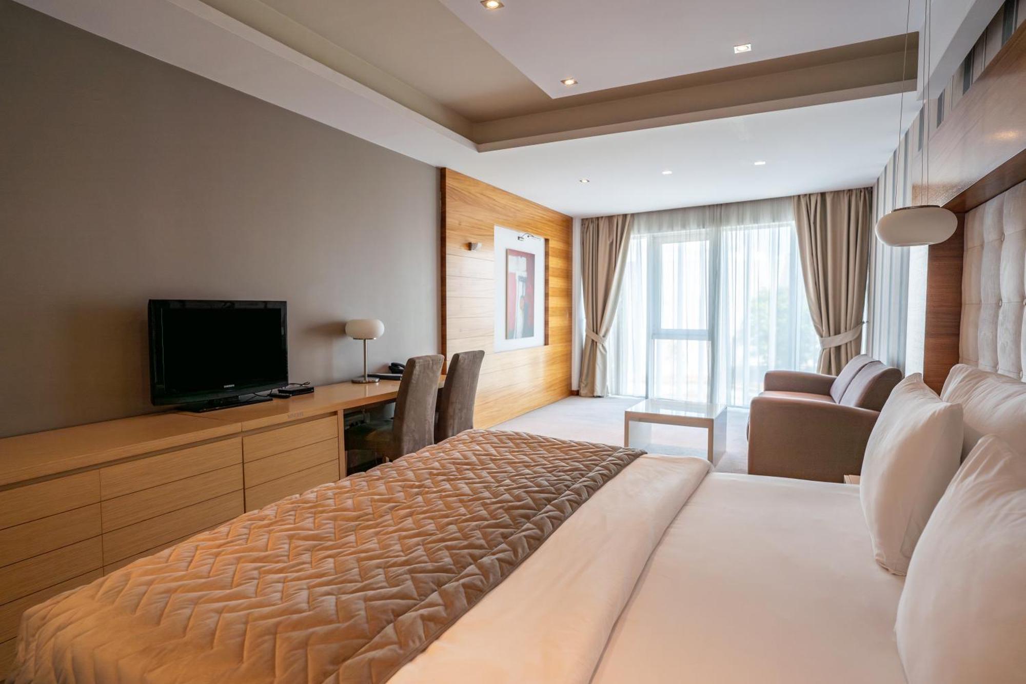 Garni Hotel Centar نوفي ساد المظهر الخارجي الصورة